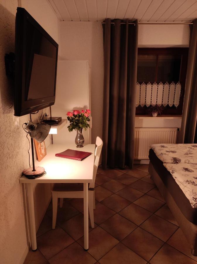 Gaeste Apartement Casa Luber Thalmassing  Экстерьер фото